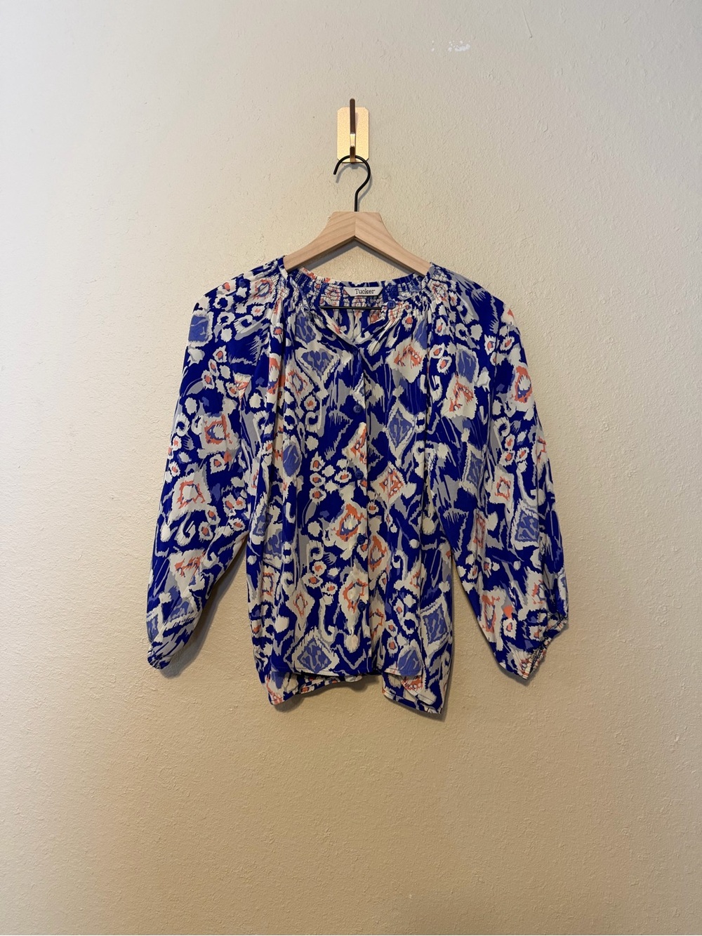 Tucker Blue print silk blouse Size XS